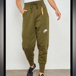 Nike NSW Olive Green Tech Fleece Joggers Sweatpants, M